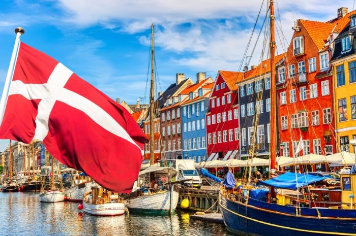 Ghé thăm Nyhavn khi đi du lịch Châu Âu tháng 11