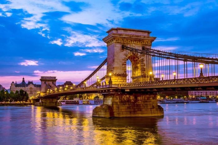Ghé thăm Budapest - thủ đô của Hungary khi đi du lịch Châu Âu tháng 11