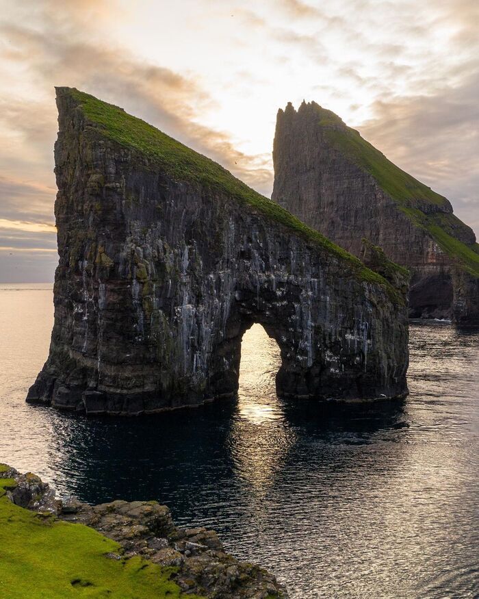 Du lịch quần đảo Faroe Đan Mạch ghé thăm cổng trời Drangarnir