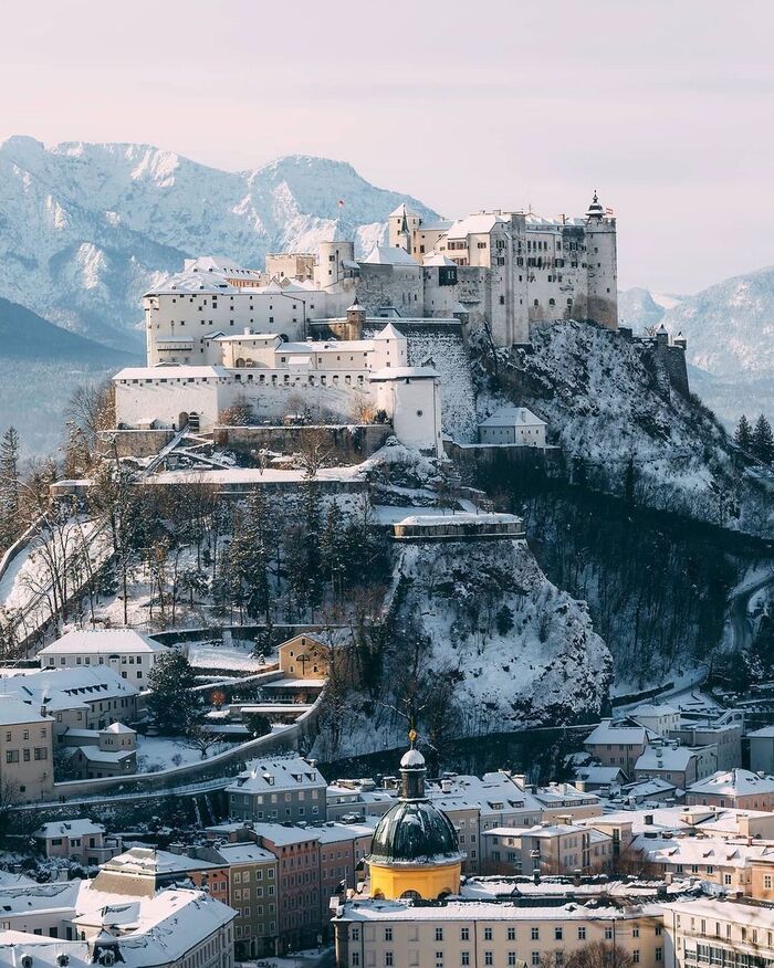  du lịch Salzburg Áo tham quan pháo đài Hohensalzburg