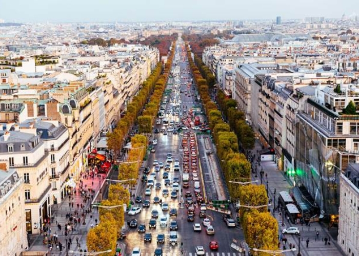 Kinh nghiệm du lịch pháp bỉ hà lan đức - Đại lộ Champs-Élysées (Thiên thai Đại lộ) là một đại lộ nổi tiếng của thành phố Paris