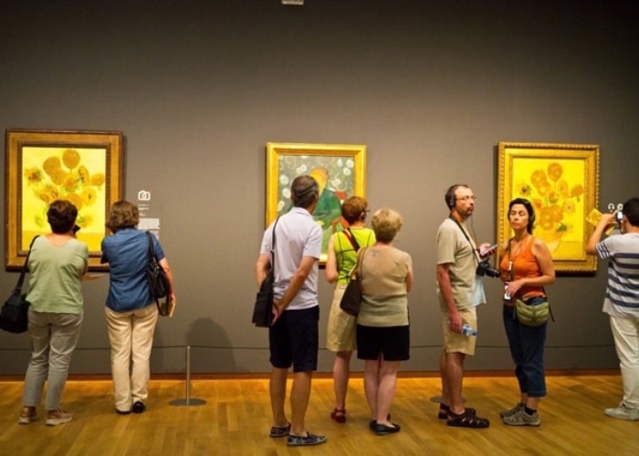 Kinh nghiệm du lịch pháp bỉ hà lan đức - Bảo tàng Van Gogh là địa điểm tham quan nổi tiếng tại Hà Lan