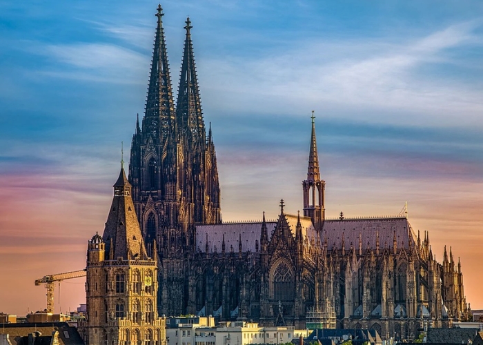 Kinh nghiệm du lịch pháp bỉ hà lan đức - Nhà thờ Cologne một trong những biểu tượng nổi tiếng của Đức