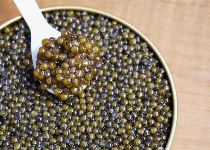 Tour du lịch Nga 9 ngày 8 đêm - Caviar là món trứng cá muối nổi tiếng của Nga
