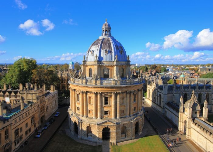 Đại học Oxford - ngôi trường danh tiếng hàng đầu thế giới