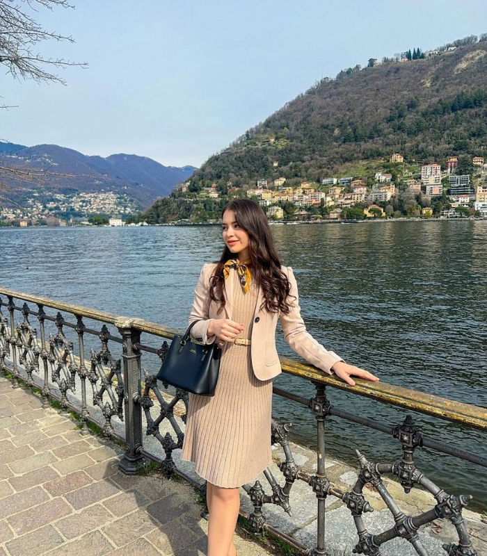 Du lịch hồ Como nước Ý - Hồ Como là một điểm đến du lịch nổi tiếng với vẻ đẹp thiên nhiên tráng lệ và bầu không khí thanh bình