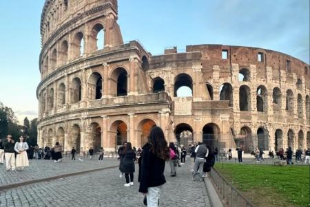 Đấu trường La Mã Colosseum Ý: Biểu tượng hùng vĩ của lịch sử