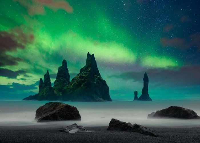 Bờ Nam là địa điểm săn cực quang tại Iceland rất nổi tiếng