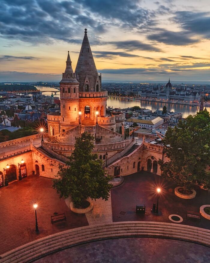 Du lịch Châu Âu chiêm ngưỡng vẻ đẹp khó cưỡng của đất nước Hungary