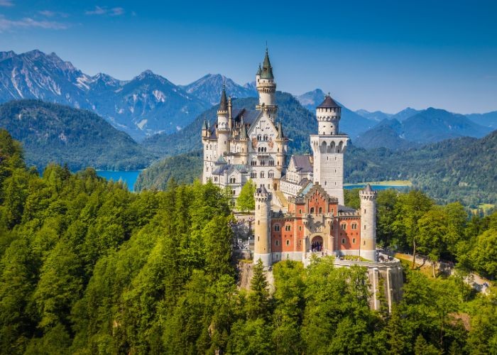 Lâu đài Neuschwanstein - lâu đài đẹp nhất Châu Âu