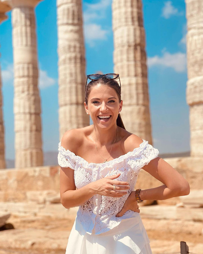 Cảnh quan lãng mạn tại đền Poseidon Hy Lạp