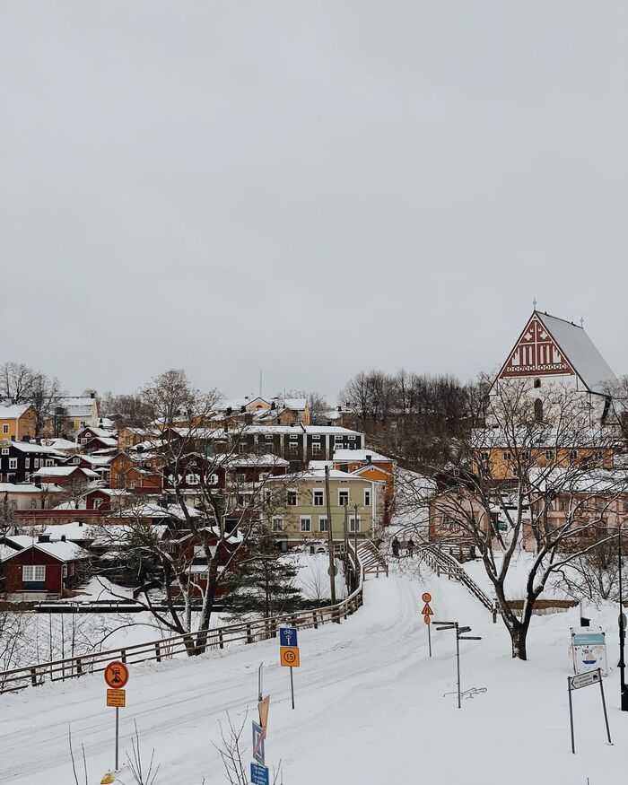 Du lịch Porvoo Phần Lan màu xuân tuyệt đẹp