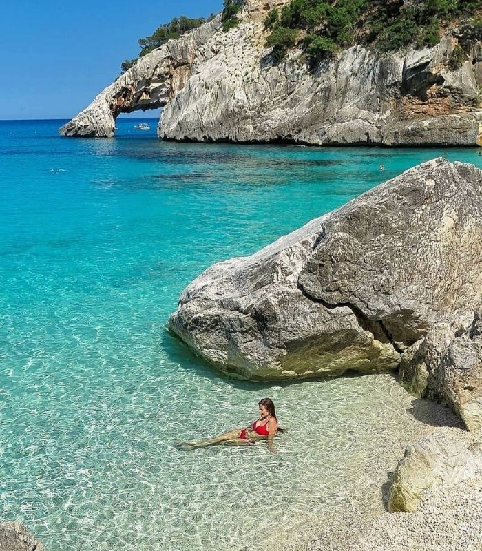 Bãi biển đẹp nhất nước Ý - Biển Cala Goloritzé