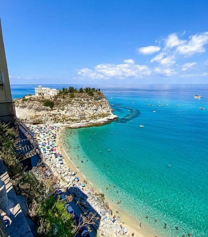 Bãi biển đẹp nhất nước Ý - Bãi biển Tropea