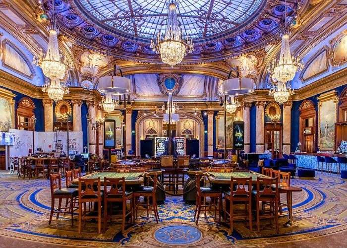 Thử vận may tại Casino de Monte-Carlo là trải nghiệm hấp dẫn tại Monaco