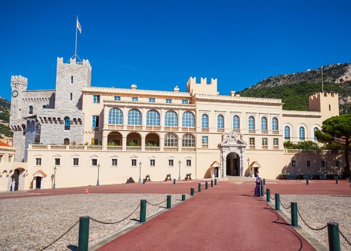 Cung điện Thân vương là biểu tượng lịch sử quan trọng của Monaco