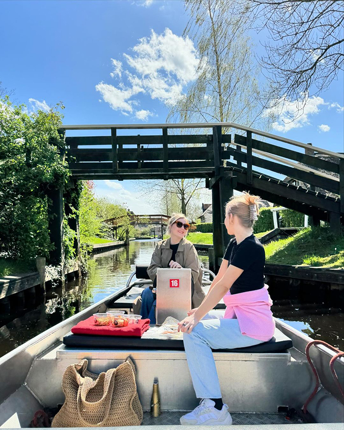 Du lịch làng Giethoorn Hà Lan là một trải nghiệm đáng nhớ