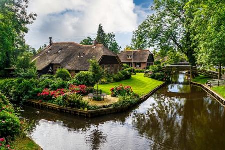 Khám phá làng Giethoorn Hà Lan - Ngôi làng cổ tích giữa đời thực