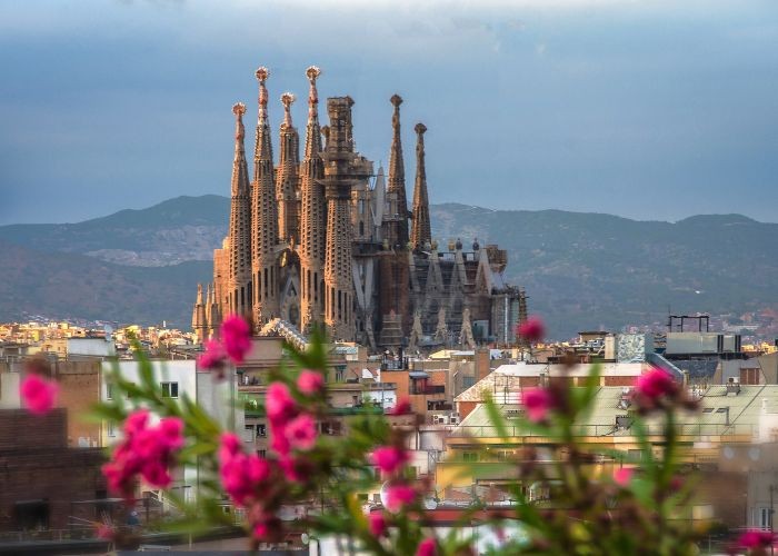 Mùa hè là mùa cao điểm du lịch Barcelona. 