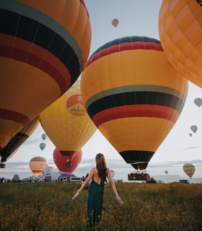 Bay khinh khí cầu tại Thổ Nhĩ Kỳ mùa xuân