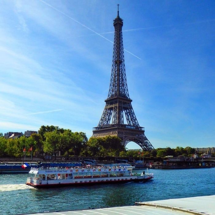 Du thuyền sông Seine Paris - Vedettes du Pont Neuf