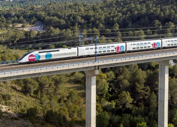 Phương tiện di chuyển tại Tây Ban Nha - Tàu cao tốc OUIGO España