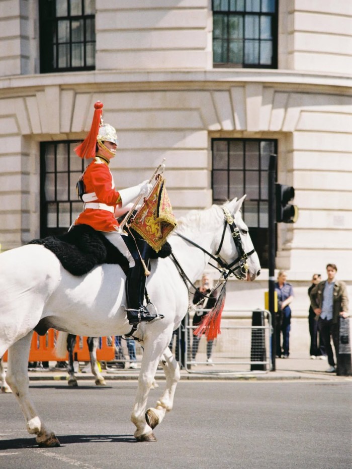 địa điểm du lịch London mùa hè hấp dẫn
