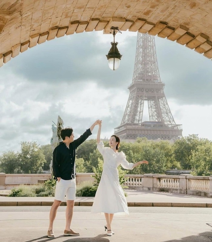 Góc chụp hình đẹp với tháp Eiffel - Cầu Bir-Hakeim