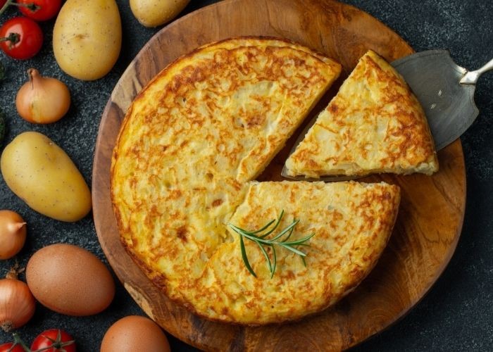 Món ăn ngon tại Tây Ban Nha - Bánh trứng khoai tây (Tortilla Española)