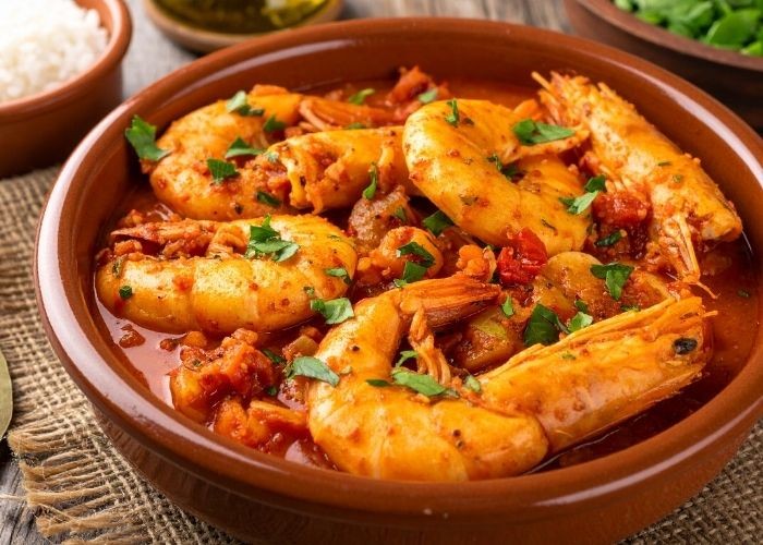 Món ăn ngon tại Tây Ban Nha - Tôm xào tỏi (Gambas al Ajillo)
