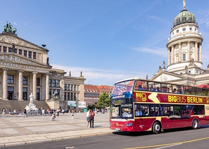 Trải nghiệm xe bus khám phá nước Đức