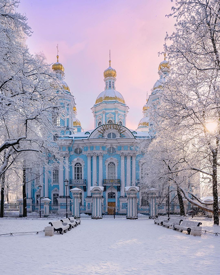 Trải nghiệm nhiều địa điểm nổi tiếng tại thành phố Saint Petersburg Nga