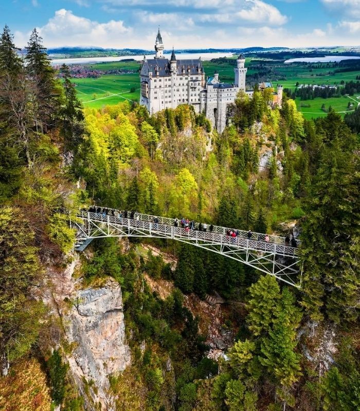 Cầu Marienbrücke dẫn đến lâu đài Neuschwanstein Đức 