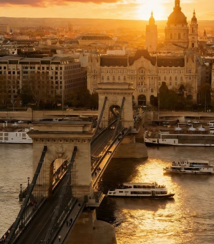 Phương tiện di chuyển tại Hungary - Du thuyền trên sông Danube
