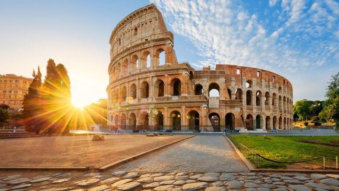 Thành phố Rome cổ đại là nơi thu hút khách du lịch nổi tiếng tại Ý.  - Địa điểm du lịch châu âu