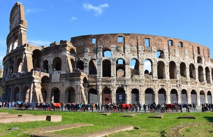 Đấu trường La Mã Colosseum tại Rome - địa điểm du lịch Ý