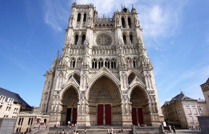 Nhà thờ Đức Bà - Địa điểm du lịch Pháp