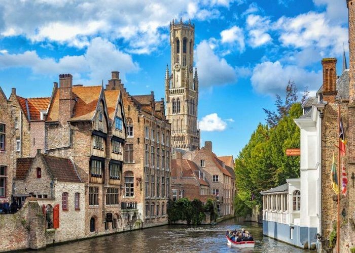Một góc thơ mộng của thành phố Bruges vào mùa hè.- cảnh đẹp ở bỉ