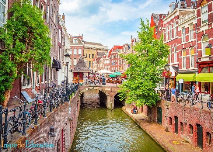 Một góc thành phố cổ kính thơ mộng tại Utrecht. - địa điểm du lịch Hà Lan