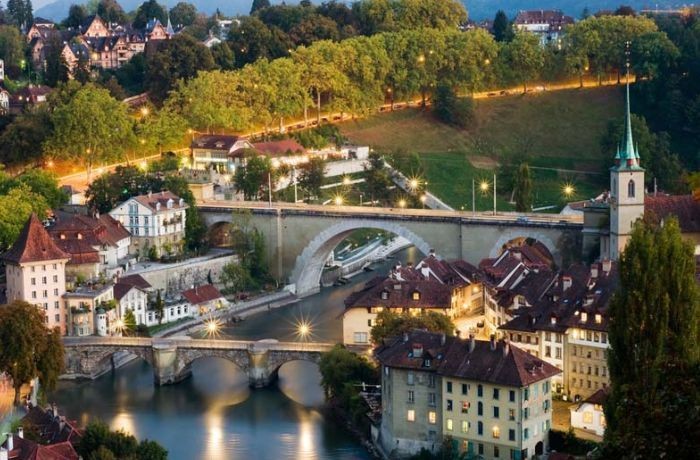 Thủ đô Bern lung linh về đêm -  địa điểm du lịch Thuỵ Sĩ