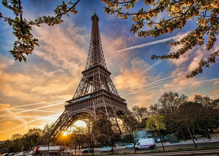 Ghé thăm tháp Effel của thủ đô ánh sáng Paris - du lịch châu Âu tháng 2
