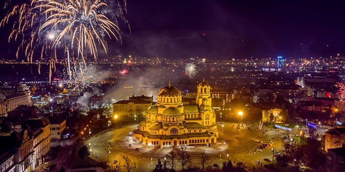 Sofia Bulgaria lung linh sôi động về đêm. -du lịch châu âu tháng 8