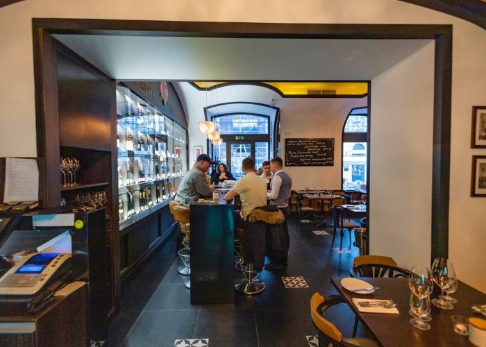 Địa điểm ăn uống tại Hungary Nhà hàng Borkonyha Winekitchen