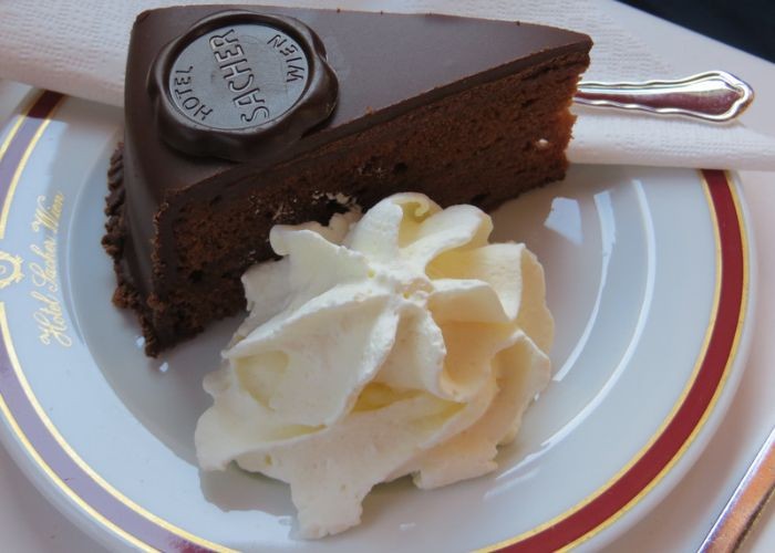 Món ăn ngon tại Áo Bánh Sachertorte