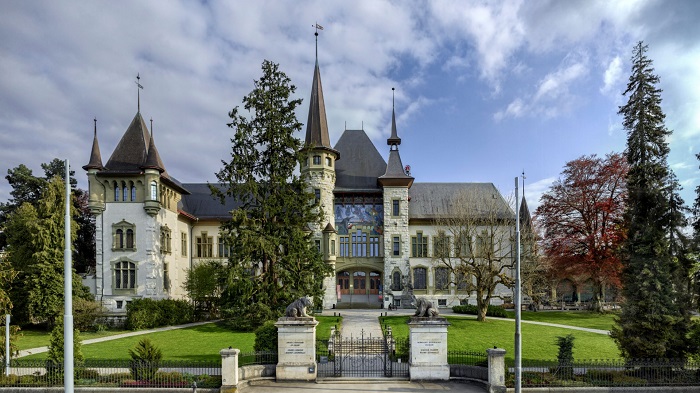Ghé thăm Bảo tàng lịch sử Bernisches là một trong những trải nghiệm không thể bỏ lỡ khi du lịch Bern
