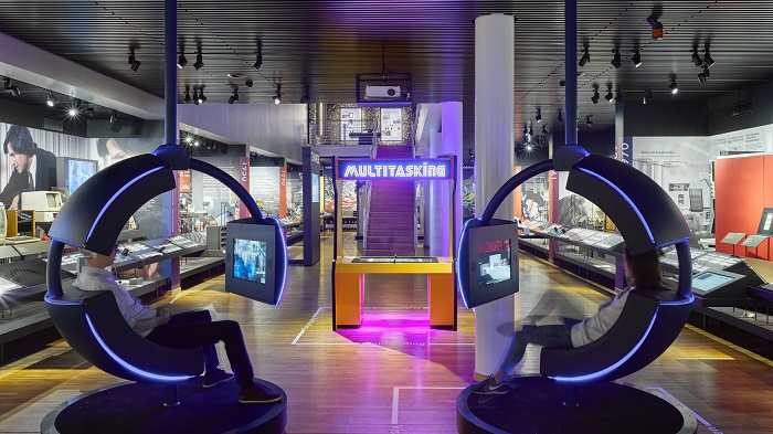 Trải nghiệm công nghệ tại Bảo tàng Truyền thông là một trong những trải nghiệm không thể bỏ lỡ khi du lịch Bern