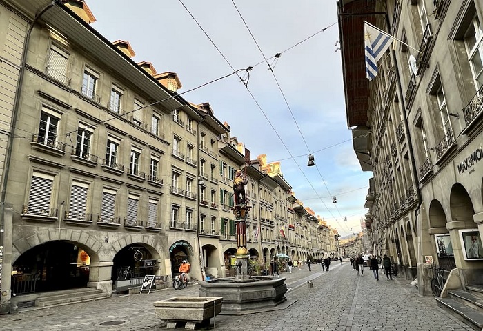 Khám phá một vòng Phố cổ Bern là một trong những trải nghiệm không thể bỏ lỡ khi du lịch Bern