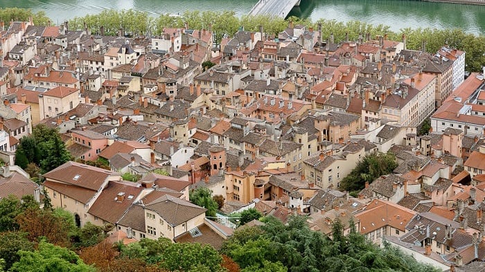 Vieux Lyon là một trong những địa điểm nổi tiếng mà bạn không thể bỏ qua khi đến du lịch Lyon pháp