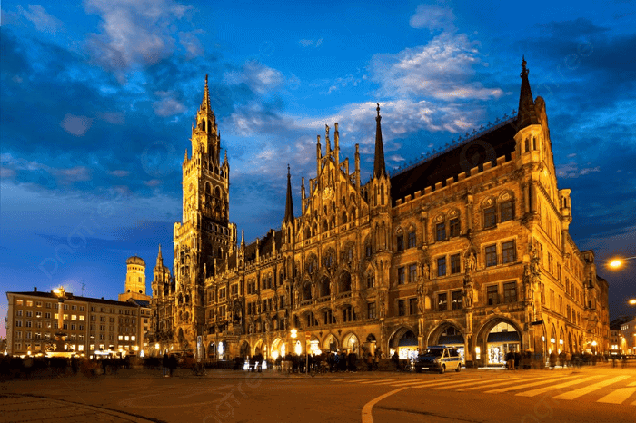 Tòa thị chính mới địa điểm du lịch Munich bạn không thể bỏ qua