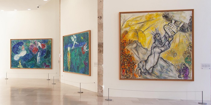 Bảo tàng Quốc gia Marc Chagall là một trong những địa điểm tuyệt vời mà bạn không thể bỏ qua khi du lịch Nice Pháp